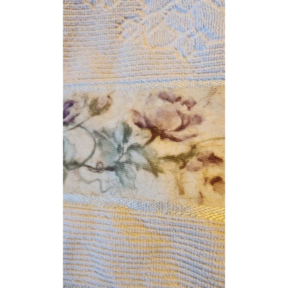 2 Croscill Vintage Elegant Bath Towels Rose And Darian Design READ For Sizes